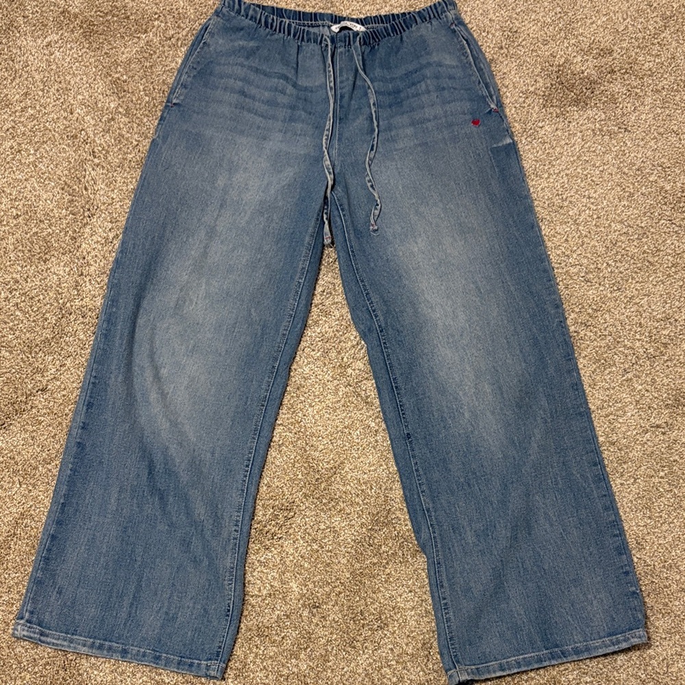 Vanilla Star flowy jeans.